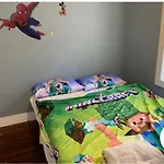 Private Room In Sunnyside ,21 Minutes To Times Square