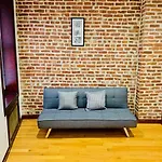 Stylish Renovated Loft Apartment!