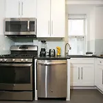 Fifth Avenue Ultra Luxurious Large 3 Bedroom - Domenico Vacca Building - Gym /Doorman/Elevator