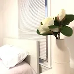 A Clean, Comfortable Private Room
