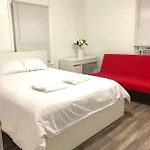 A Clean, Comfortable Private Room