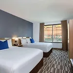 Microtel By Wyndham Long Island
