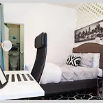 Apartment Elevate In Times Square - 2br Within Walking Distance To Times Square