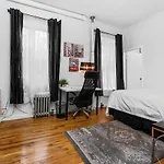 Apartment Elevate In Times Square - 2br Within Walking Distance To Times Square