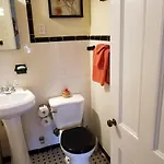 Cozy Fully Furnished Near Prospect Park & Public Transport *