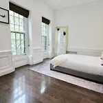 The Yews - Upper East Side Townhome