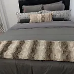 New! Modern Midtown Sanctury