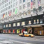 Upscale, Large, High-Ceilings, Mid-Town Doorman Nyc Apartment Centrally Located