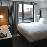 Hotel Fairfield & By Marriott Manhattan/times Square South