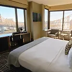 Hotel Bentley