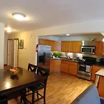 Modern And Spacious, City Retreat