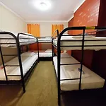 Cozy Brownstone Sleeps 12 People 25 Mins From Nyc 1 Block From J Train
