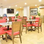 Hotel Express Brooklyn By Ihg 3*
