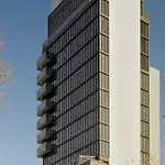Sixty Les Hotel