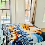 Starlux Apartment