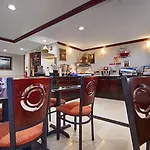 Hotel Western Jfk Airport 3*