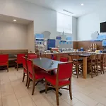 Express Laguardia Airport, An Ihg 3* New York