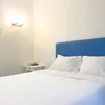 Hotel 837