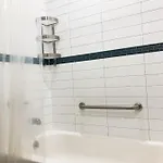 Hotel 837 2*
