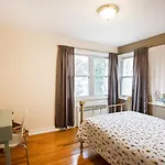 Nyc Stay Longer For Less Guesthouse