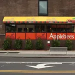 Cozy Retreat On Atlantic Ave