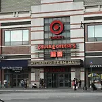 Cozy Retreat On Atlantic Ave