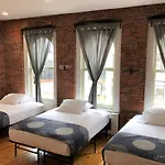 Midtown Manhattan Apartment