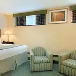 Hillcrest Near Jfk Airtrain Hotel New York