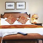 Plaza Athenee Hotel 5*