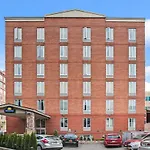 Hotel Days By Wyndham Long Island