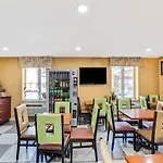 Days By Wyndham Long Island Hotel