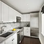 Aka Sutton Place Aparthotel 4*