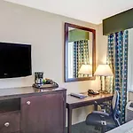 Hotel Hillcrest Near Jfk Airtrain