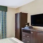 Hillcrest Near Jfk Airtrain Hotel 2*