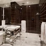 Aka Sutton Place Aparthotel New York