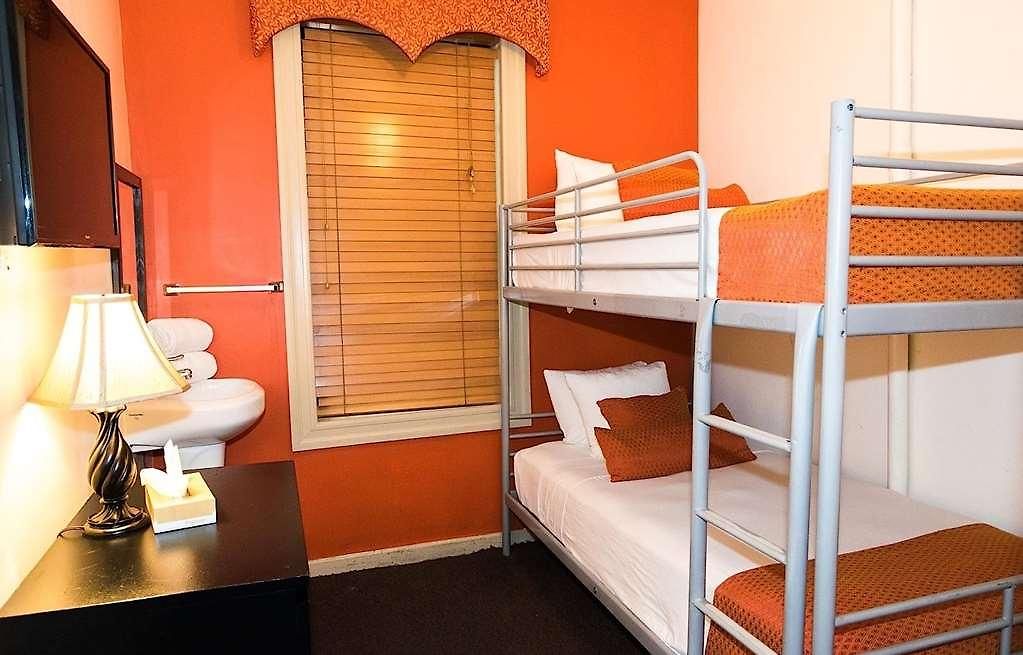 Hostel Royal Park
