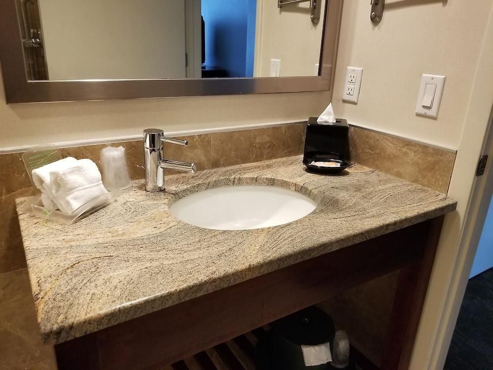 Lic Manhattan View Hotel