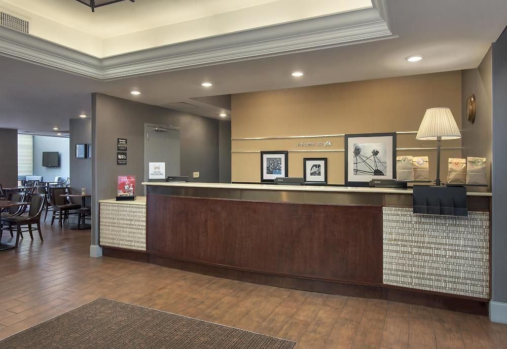 Hampton Ny-jfk Hotel 3*