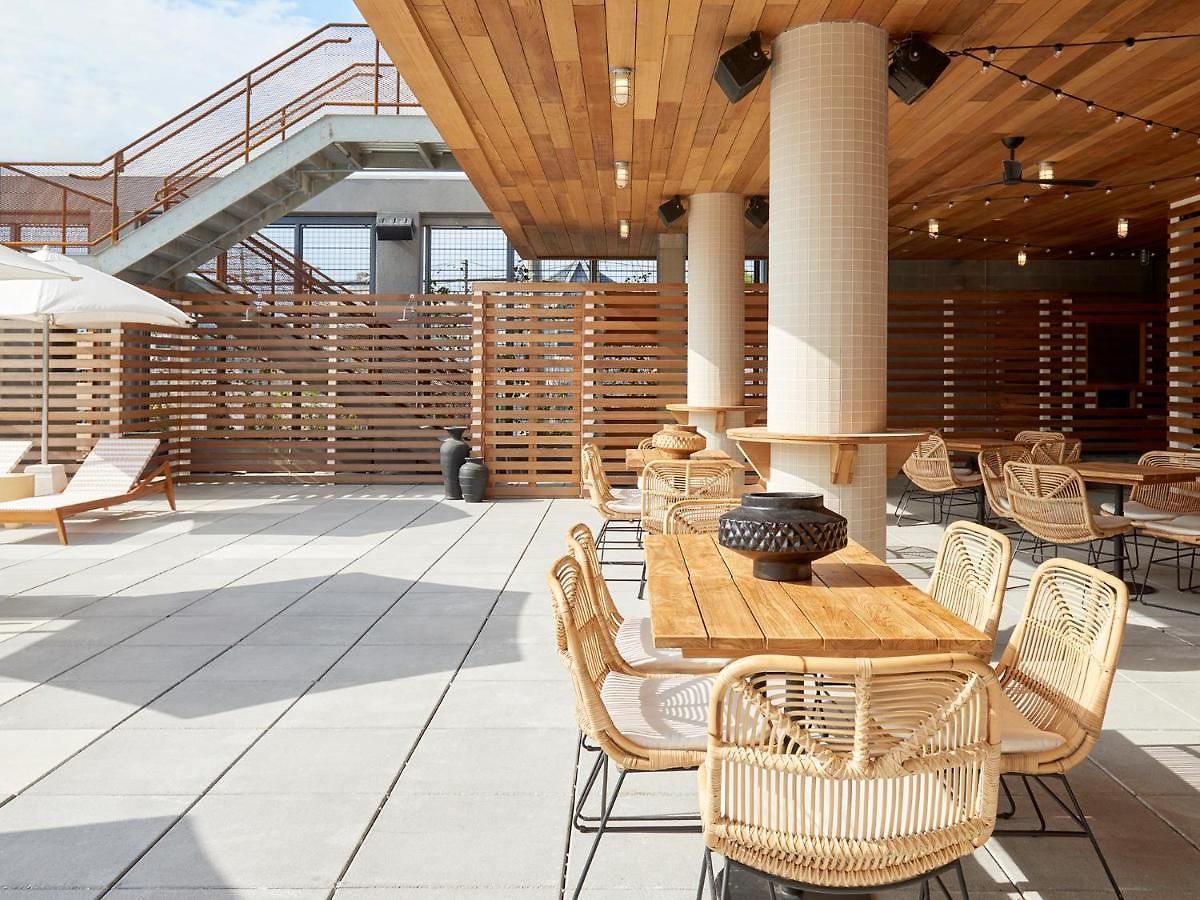 Hotel The Rockaway New York