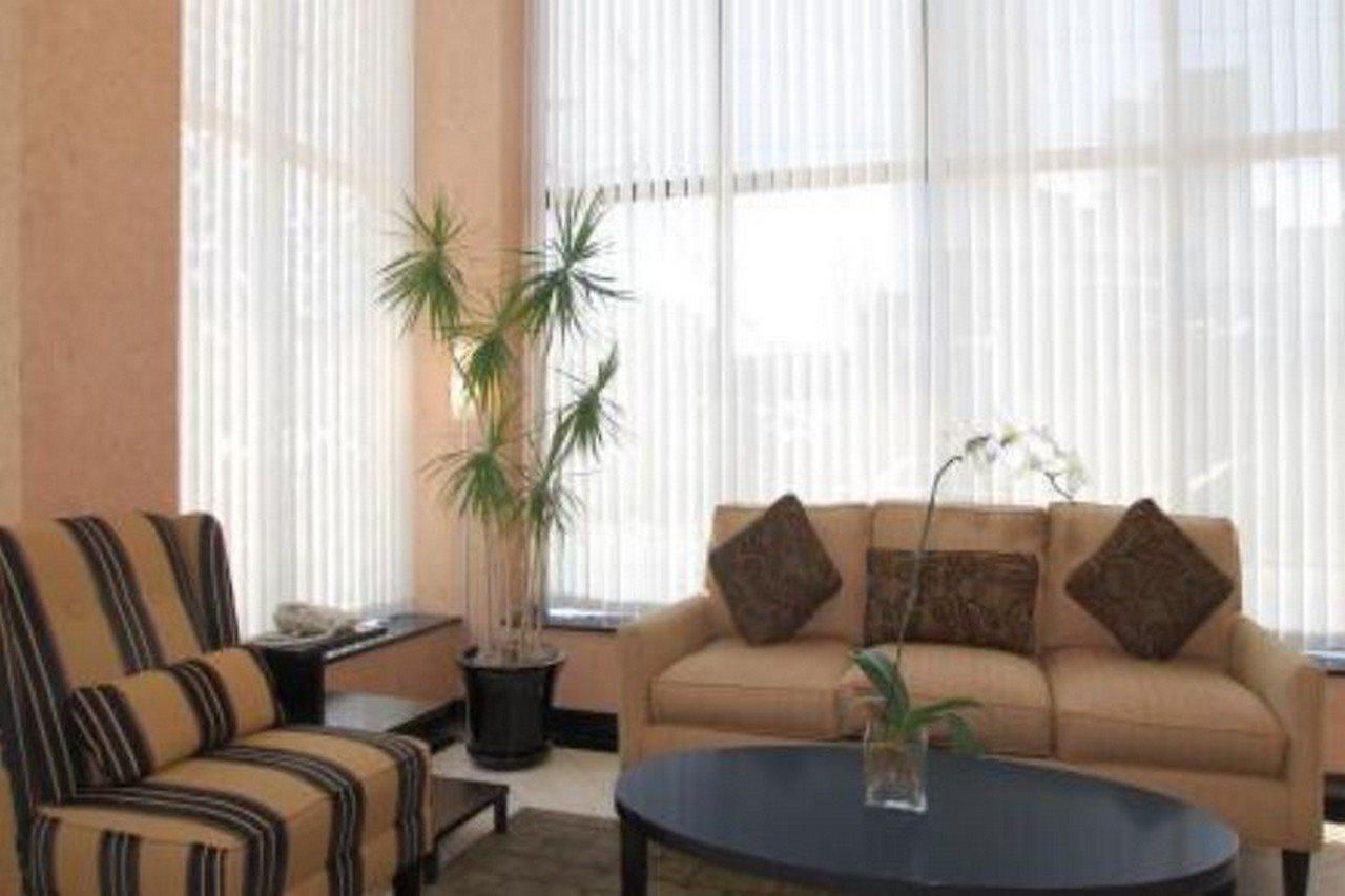 Red Lion & Long Island Hotel 3*