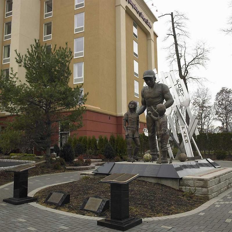 Hampton & Staten Island Hotel 3*