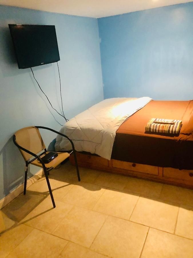 Brooklyn Blue House Hotel *