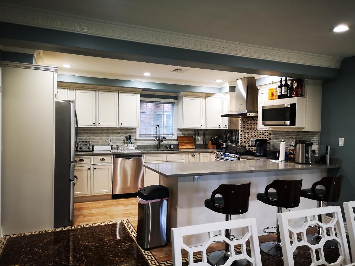 Luxury Hotel-style In Queens,