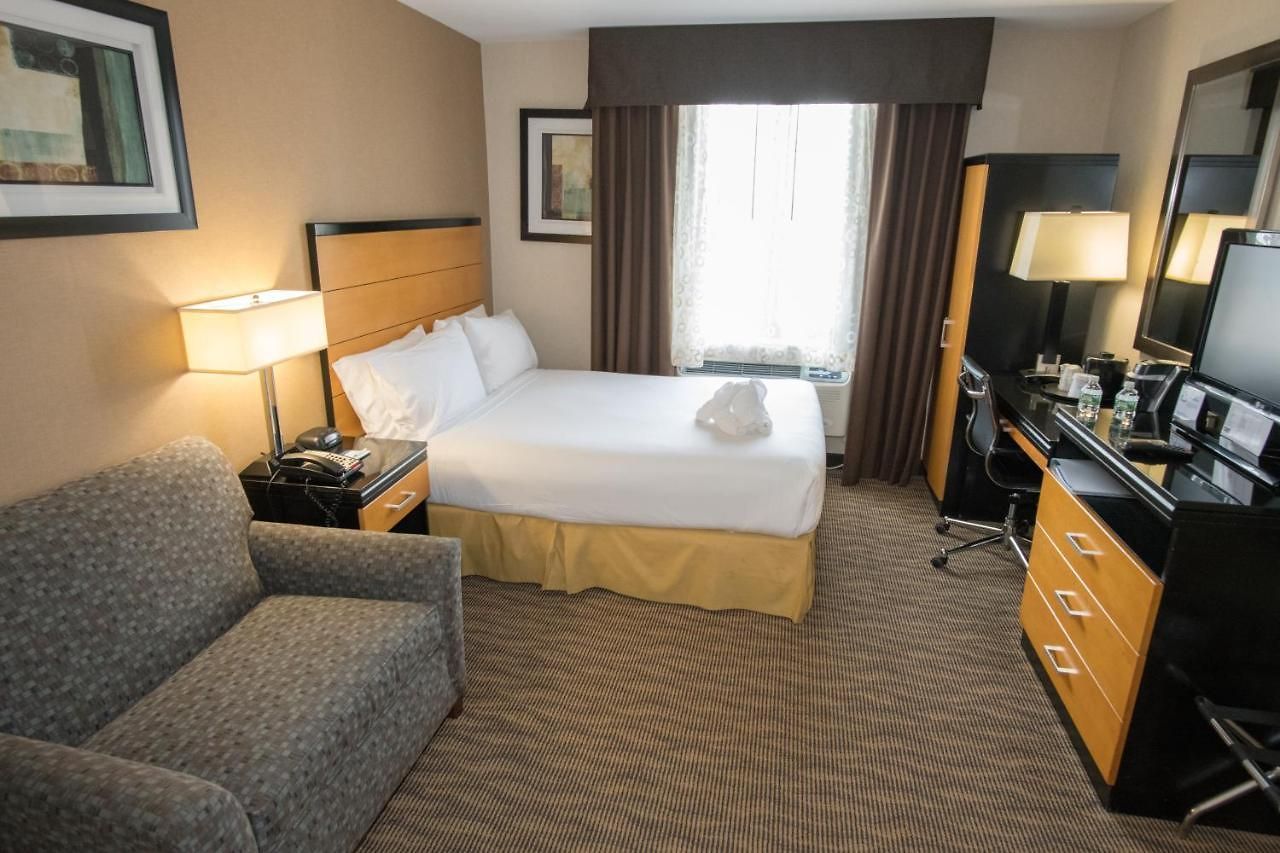 Express Kennedy Airport, An Ihg Hotel New York