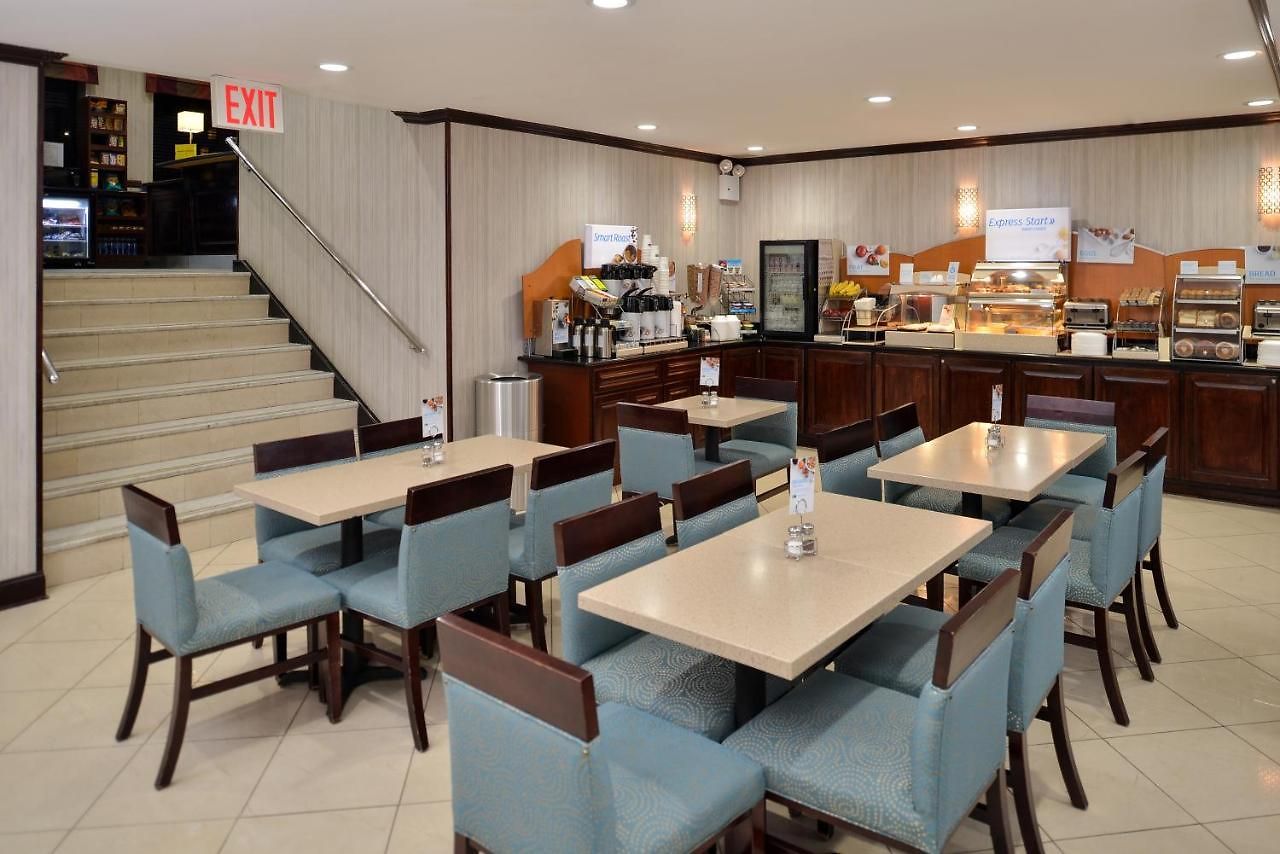 Express Kennedy Airport, An Ihg 3*
