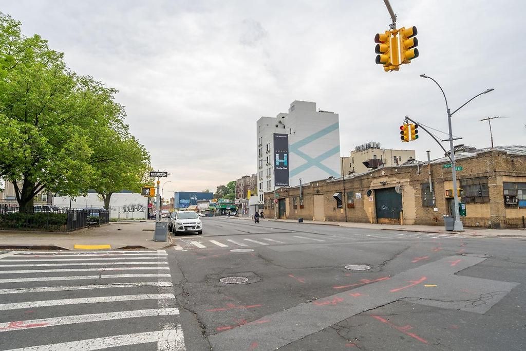 Ninety Five Fordham / St. Barnabas Hospital 4* New York