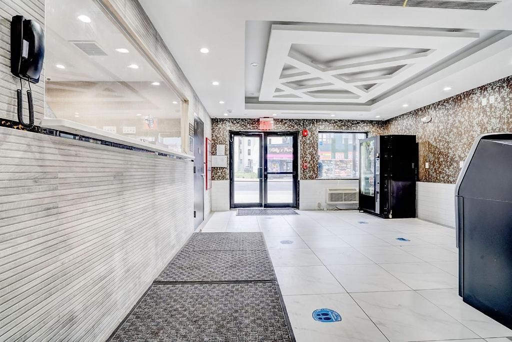 Ninety Five Fordham / St. Barnabas Hospital Hotel 4*