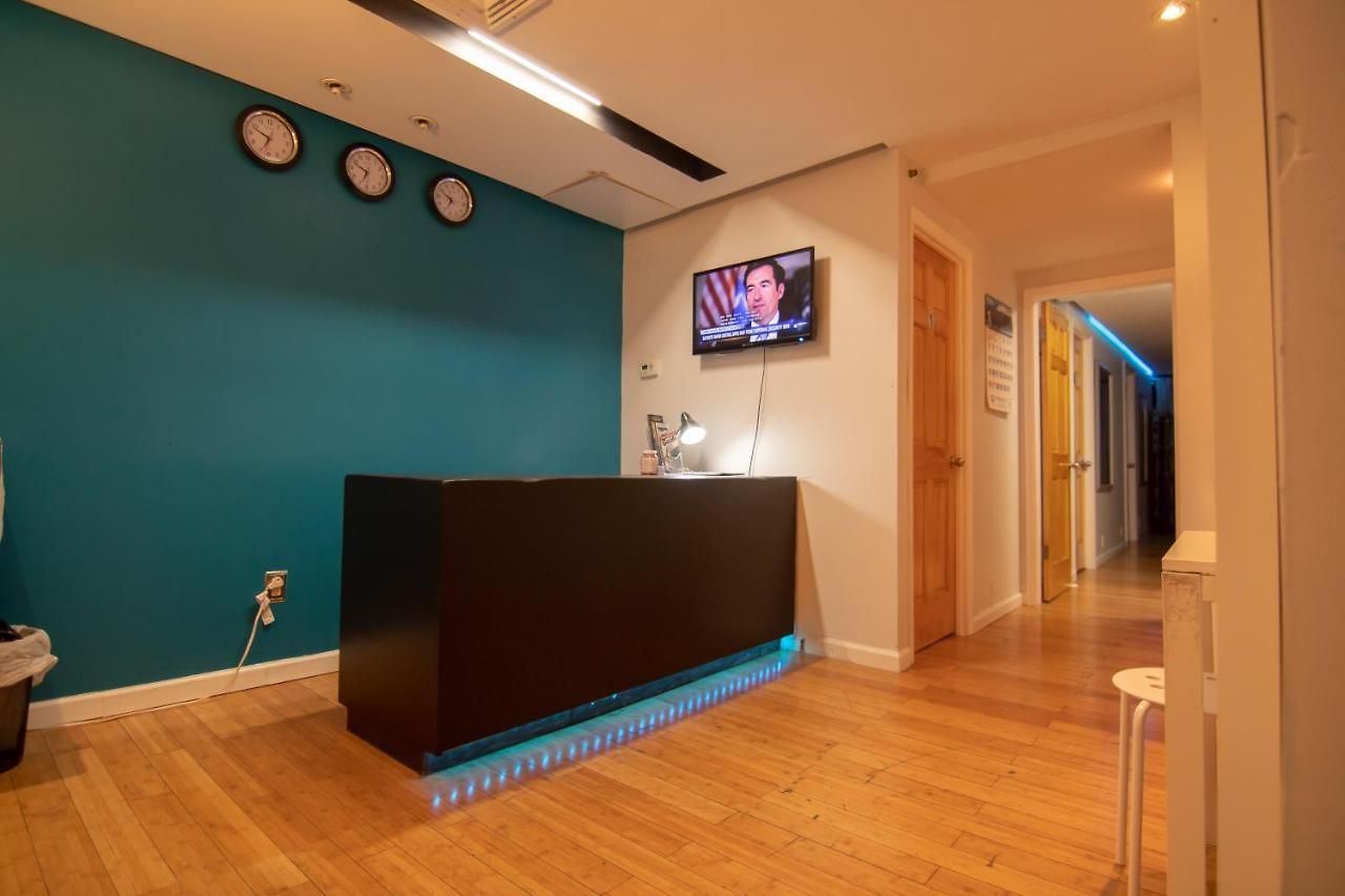 Prime Tourist Location! Midtown * New York