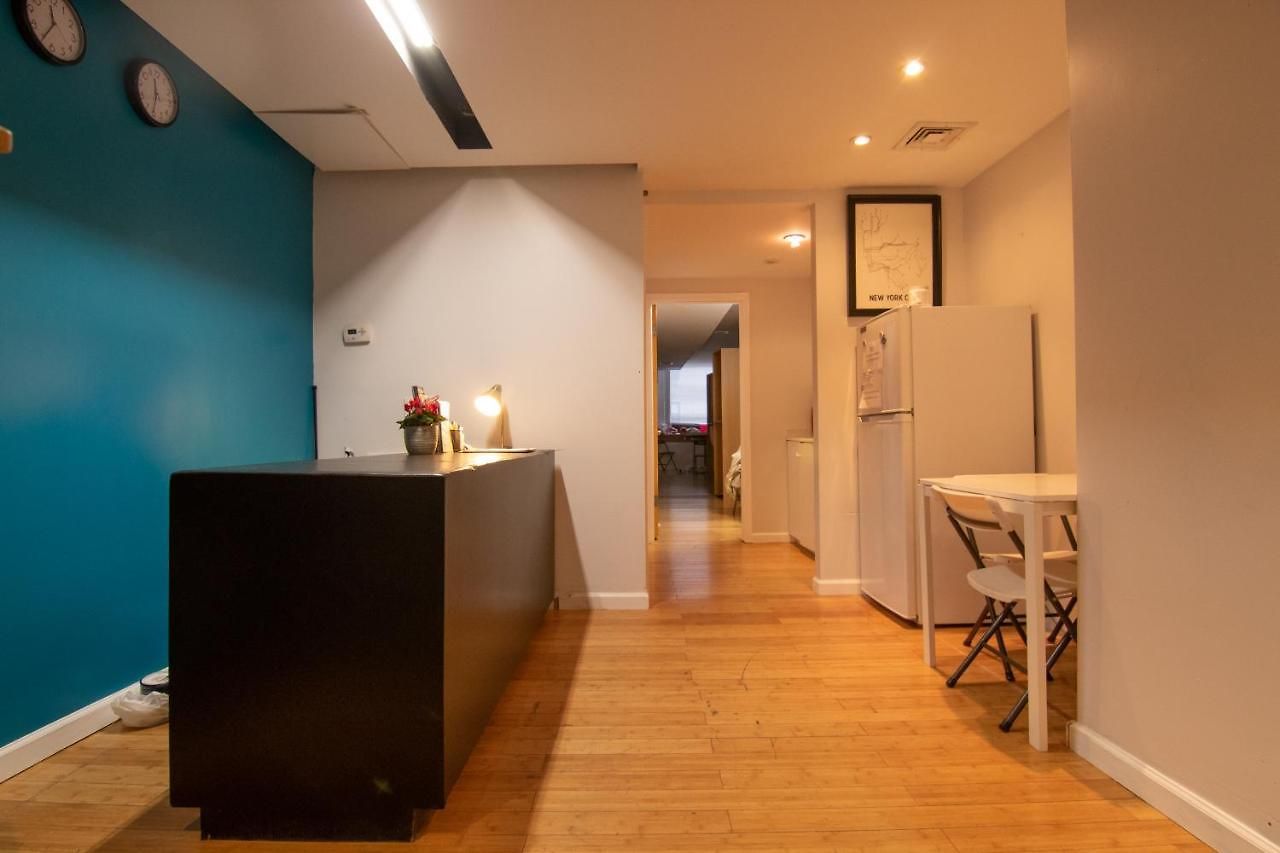 Prime Tourist Location! Midtown * New York