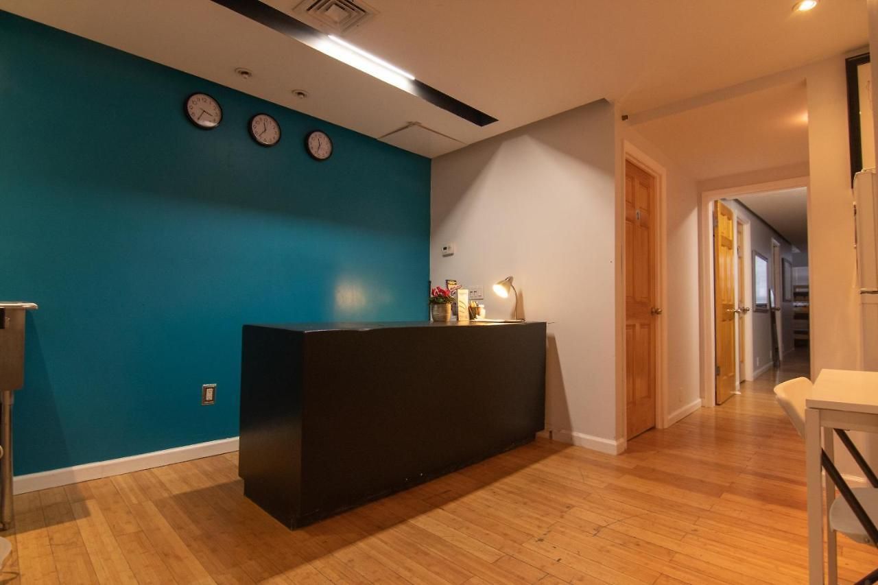 Prime Tourist Location! Midtown Hostel